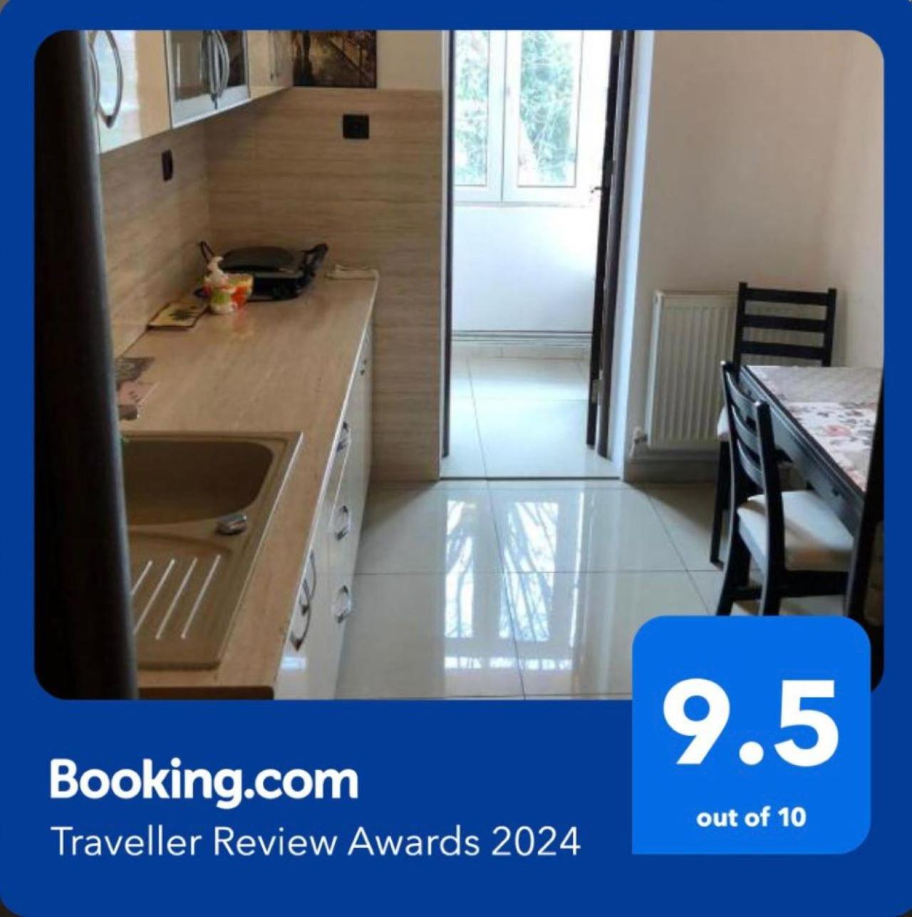 Page2 Apartament Targoviste Eksteriør billede